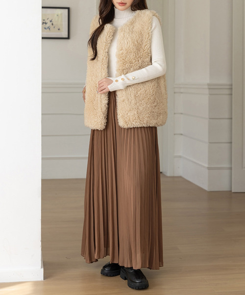 DAY CLOSET(デイ クローゼット)の「【袖コンシャスな美リブニット】長袖スリットゴールドボタンハイネックニットトップス レディース(ニット/セーター・レディース・ベージュ/ブラウン/ピンクベージュ/ホワイト/ブラック/アイボリー・FREE)」の15枚目の写真