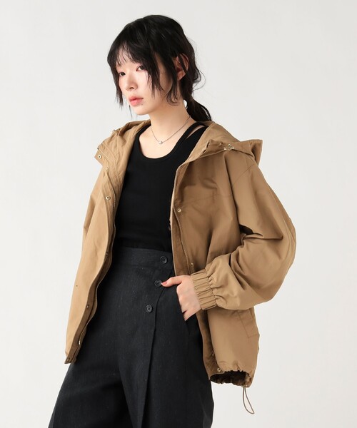 BEAMS HEART（ビームスハート）の「フーディー ライト ブルゾン（ブルゾン・レディース・ベージュ/ライトグレー/ブラック・SMALL/MEDIUM）」の11枚目の写真