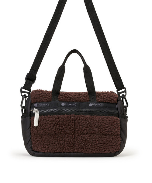 LeSportsac(レスポートサック)の「PUFFY MINI DUFFEL ダークチョコレートシェルパ(ショルダーバッグ・レディース・ブラウン・FREE)」の6枚目の写真