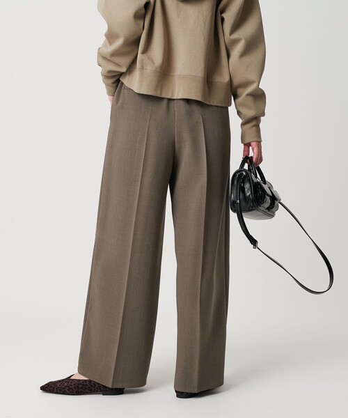 BEAUTY&YOUTH UNITED ARROWS（ビューティーアンドユースユナイテッドアローズ）の「【WEB限定 Wardrobe DAILY MINIMAL】ウールライク ランダムタック ワイドパンツ ウォッシャブル（スラックス・レディース・ブラック/グレー系/モカ・S/M/L）」の12枚目の写真