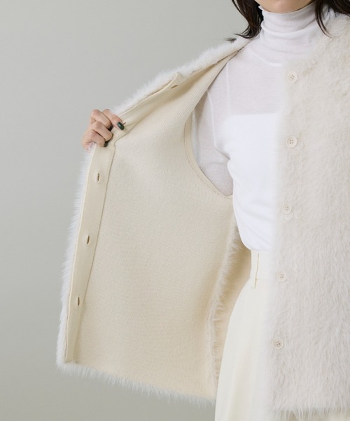 INED（イネド）の「1/5 LALA フェザーヤーンニットジレ（ベスト・レディース・オフホワイト/チャコールグレー・9号）」の16枚目の写真