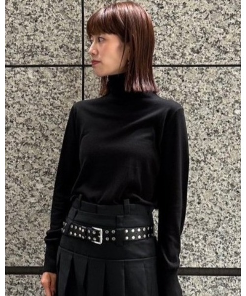 LE CIEL BLEU(ルシェルブルー)の「ハイゲージタートルネックニット / High-Gauge Turtleneck Knit(ニット/セーター・レディース・グレー/ブラック/ネイビー/ホワイト/グリーン/ブラウン・36)」の2枚目の写真