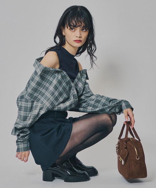 REDYAZEL（レディアゼル）の「マルチウェイオフショルチェックシャツ×タンクトップ（シャツ/ブラウス・レディース・ブラウン/グレー/ネイビー・FREE）」の21枚目の写真