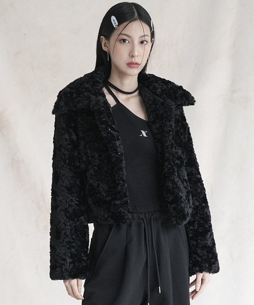 AVANDRESS（アバンドレス ）の「Emilie Fur Jacket IVORY（ムートンコート・レディース・その他・MEDIUM/SMALL）」の4枚目の写真