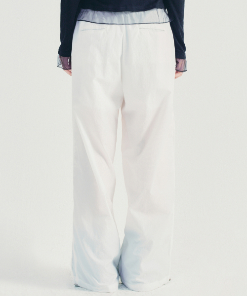 NICK&NICOLE(ニックアンドニコール)の「UTILITY GROOVY TRACKSUIT PANTS_IVORY(スウェットパンツ・レディース・その他・FREE)」の4枚目の写真