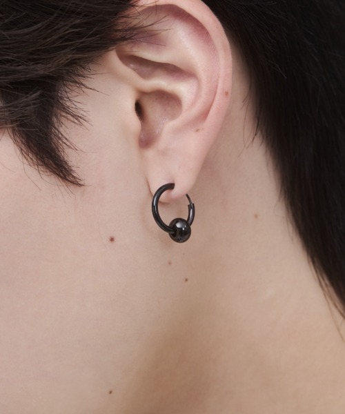 WYZ surgical stainless(ダブリューワイジィーサージカルステンレス)の「【 金属アレルギー対応 】モチーフ フープピアス サージカルステンレス (両耳用)(ピアス(両耳用)・メンズ・シルバー/ブラック・FREE)」の11枚目の写真