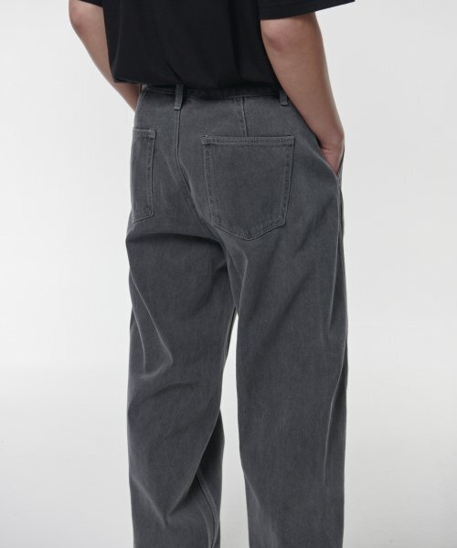 MUSINSA STANDARD（ムシンサスタンダード）の「ツイストセミバルーンデニムパンツ[グレー]（デニムパンツ・メンズ・その他・30/31/33/26/27/28/40/38/42/36/34/32/29）」の5枚目の写真