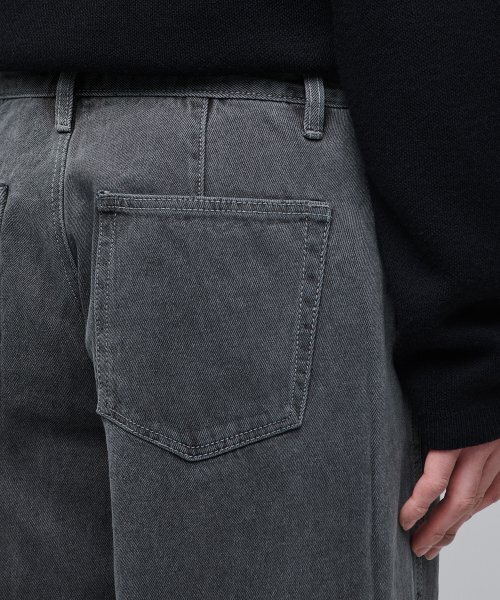 MUSINSA STANDARD（ムシンサスタンダード）の「ツイストセミバルーンデニムパンツ[グレー]（デニムパンツ・メンズ・その他・30/31/33/26/27/28/40/38/42/36/34/32/29）」の11枚目の写真