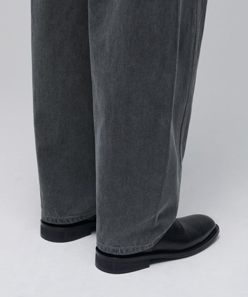 MUSINSA STANDARD（ムシンサスタンダード）の「ツイストセミバルーンデニムパンツ[グレー]（デニムパンツ・メンズ・その他・30/31/33/26/27/28/40/38/42/36/34/32/29）」の13枚目の写真