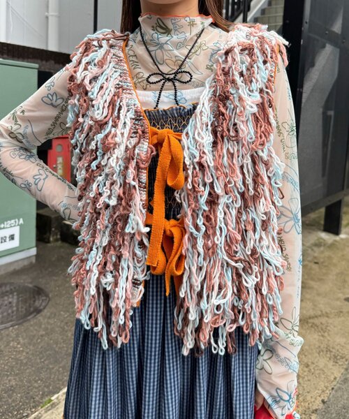 HELLO.SANFRANCISCO（ハローサンフランシスコ）の「【HELLO.SANFRANCISCO/ハローサンフランシスコ】カラーループフリンジリボンベスト（ベスト・レディース・オレンジ/ピンク・ONE SIZE）」の3枚目の写真