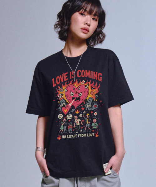 GRAVER（グレーバー）の「[UNISEX] Love is coming short sleeve t-shirt_3 colors（Tシャツ/カットソー・メンズ・ホワイト/ブラック/グレー・LARGE/MEDIUM/SMALL/X-LARGE）」の6枚目の写真