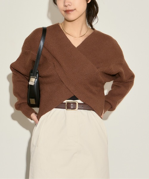H.TOKYO(エイチトウキョウ)の「フロントクロスVネックカシュクールニット(ニット/セーター・レディース・ベージュ/ブラウン/ブラック・FREE)」の10枚目の写真