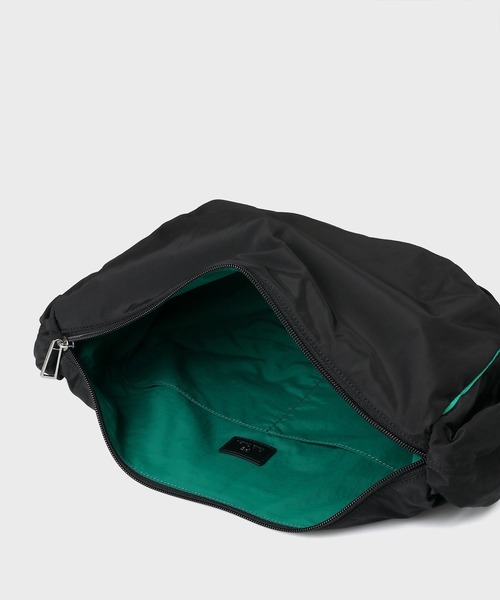 Paul Smith（ポールスミス）の「PSパッファー ショルダーバッグ / 555428 WB180S（ショルダーバッグ・レディース・ローズ/ブラック・FREE）」の9枚目の写真