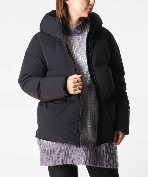 WOOLRICH（ウールリッチ）の「WOOLRICH CLOUD MADISON JACKET ウールリッチ クラウド マジソン  ダウンジャケット（ダウンジャケット/コート・レディース・ネイビー/クリーム/グリーン系/ブラック・LARGE/SMALL）」の2枚目の写真