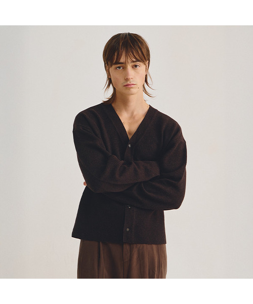 LMOOD(エルムード)の「BRENT ウールクロップドカーディガン (2カラー)(カーディガン/ボレロ・メンズ・ブラック/ダークブラウン/チャコール・44/48/46)」の3枚目の写真