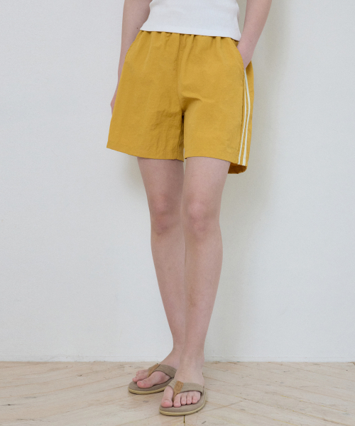 WEDNESDAYOASISFORWOMEN(ウェンズデー オアシス フォー ウーマン)の「W/ワンマイルトラックショートパンツ_YELLOW(W25-PT15)(その他パンツ・レディース・イエロー・MEDIUM/LARGE)」の2枚目の写真