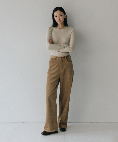 BLANKROOM HER（ブランクルームウーマン）の「ローブイネックTシャツ_LIGHT BEIGE（Tシャツ/カットソー・レディース・その他・ONE）」の3枚目の写真