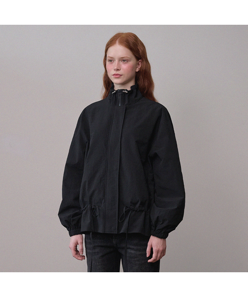 MICANE(ミケーネ)の「クリスプストリングウィンドブレーカー(ブルゾン・レディース・レッド/ブラック・LARGE/X-LARGE/SMALL/MEDIUM)」の2枚目の写真