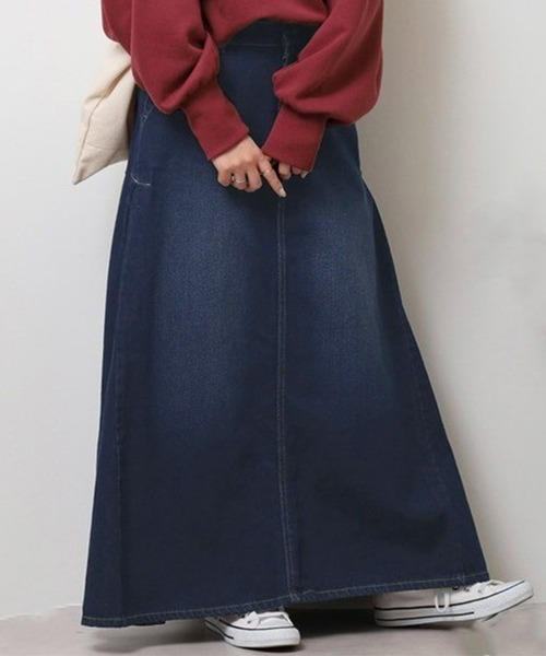 DAY CLOSET(デイ クローゼット)の「【バックゴム有】揺れ感メイクサイドプリーツ。Aラインロングデニムスカート(デニムスカート・レディース・ブルー/インディゴブルー/ネイビー/ブラック・L/M)」の3枚目の写真