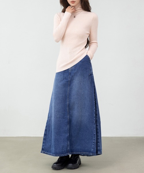 DAY CLOSET(デイ クローゼット)の「【バックゴム有】揺れ感メイクサイドプリーツ。Aラインロングデニムスカート(デニムスカート・レディース・ブルー/インディゴブルー/ネイビー/ブラック・L/M)」の13枚目の写真