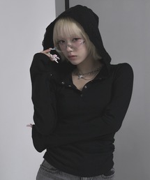 17HR（セブンティーンアワーズ）の「レースフードヘンリーネックロンT（Tシャツ/カットソー）」