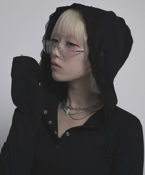 17HR(セブンティーンアワーズ)の「レースフードヘンリーネックロンT(Tシャツ/カットソー・レディース・ブラック/ホワイト・FREE)」の5枚目の写真