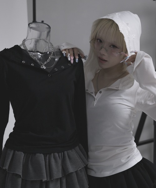 17HR(セブンティーンアワーズ)の「レースフードヘンリーネックロンT(Tシャツ/カットソー・レディース・ブラック/ホワイト・FREE)」の3枚目の写真