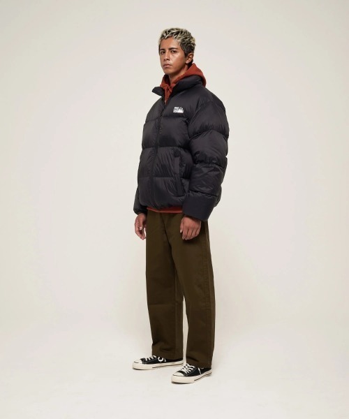 FIRST DOWN(ファーストダウン)の「FIRST DOWN LIGHT BUBBLE DOWN JKT(ファーストダウン ライトバブルダウンジャケット)(ダウンジャケット/コート・メンズ・パープル/グレー/ブラック・MEDIUM/X-LARGE/LARGE)」の5枚目の写真