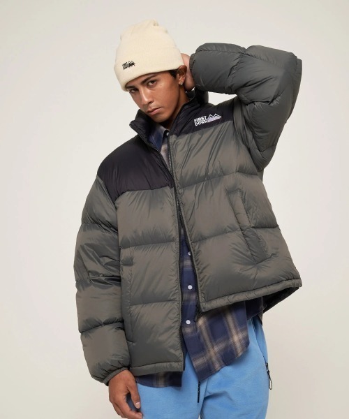 FIRST DOWN(ファーストダウン)の「FIRST DOWN LIGHT BUBBLE DOWN JKT(ファーストダウン ライトバブルダウンジャケット)(ダウンジャケット/コート・メンズ・パープル/グレー/ブラック・MEDIUM/X-LARGE/LARGE)」の13枚目の写真
