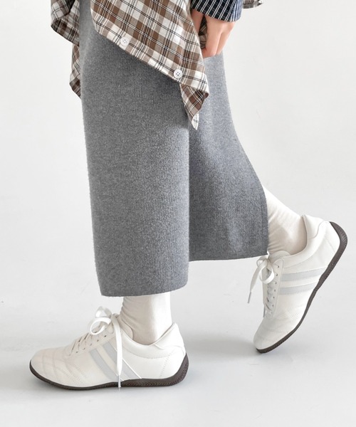 Shoes in Closet(シューズインクローゼット)の「超軽量 替え紐サテンリボン & パール付 サイドライン スニーカー 2745(スニーカー・レディース・ブラック/ホワイト×ブラック/ホワイト×グレー・M/S/XL/L)」の2枚目の写真