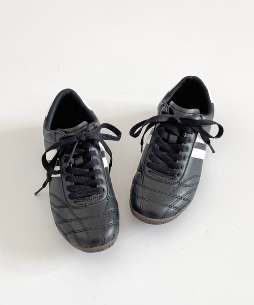 Shoes in Closet(シューズインクローゼット)の「超軽量 替え紐サテンリボン & パール付 サイドライン スニーカー 2745(スニーカー・レディース・ブラック/ホワイト×ブラック/ホワイト×グレー・M/S/XL/L)」の22枚目の写真