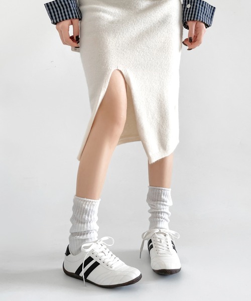 Shoes in Closet(シューズインクローゼット)の「超軽量 替え紐サテンリボン & パール付 サイドライン スニーカー 2745(スニーカー・レディース・ブラック/ホワイト×ブラック/ホワイト×グレー・M/S/XL/L)」の8枚目の写真