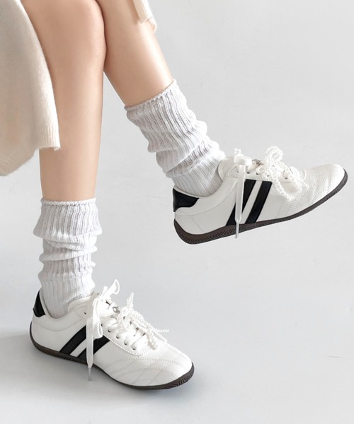 Shoes in Closet(シューズインクローゼット)の「超軽量 替え紐サテンリボン & パール付 サイドライン スニーカー 2745(スニーカー・レディース・ブラック/ホワイト×ブラック/ホワイト×グレー・M/S/XL/L)」の9枚目の写真