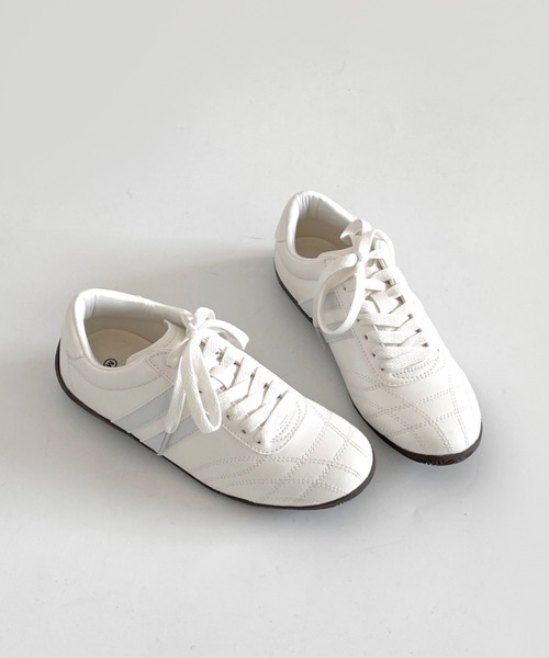 Shoes in Closet(シューズインクローゼット)の「超軽量 替え紐サテンリボン & パール付 サイドライン スニーカー 2745(スニーカー・レディース・ブラック/ホワイト×ブラック/ホワイト×グレー・M/S/XL/L)」の15枚目の写真