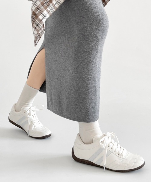 Shoes in Closet(シューズインクローゼット)の「超軽量 替え紐サテンリボン & パール付 サイドライン スニーカー 2745(スニーカー・レディース・ブラック/ホワイト×ブラック/ホワイト×グレー・M/S/XL/L)」の11枚目の写真