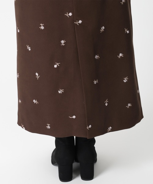 31 Sons de mode(トランテアン ソン ドゥ モード)の「2025秋冬新作 刺繍タイトスカート(スカート・レディース・ブルー/ブラウン/ベージュ・S/M)」の12枚目の写真