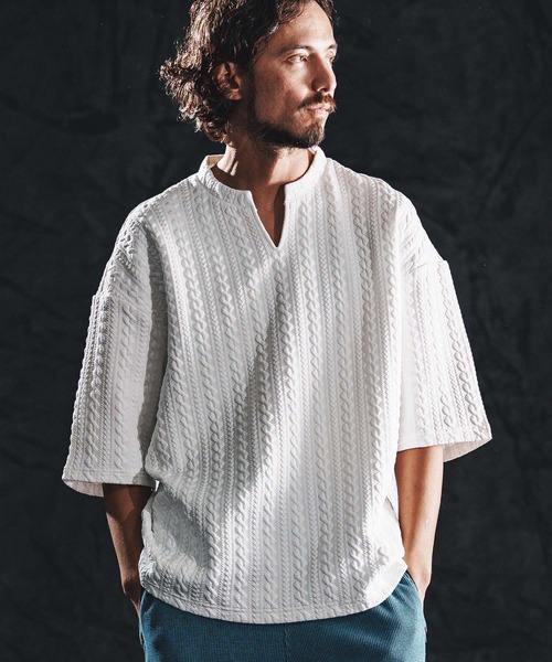 wjk reluxe(ダブルジェーケーリラックス)の「mt10163-cable knit jacquard key neck SS pullover キーネックプルオーバー(WR26S-13)(Tシャツ/カットソー・メンズ・ブラック/トップグレー/ホワイト・M/S/L)」の1枚目の写真