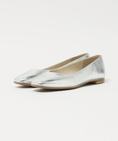 ODETTE E ODILE（オデットエオディール）の「ソフトVカット フラット15↓↑（パンプス・レディース・オフホワイト/シルバー/ベージュ・22.5cm/24.5cm/23cm/25cm/24cm/23.5cm/22cm）」の8枚目の写真