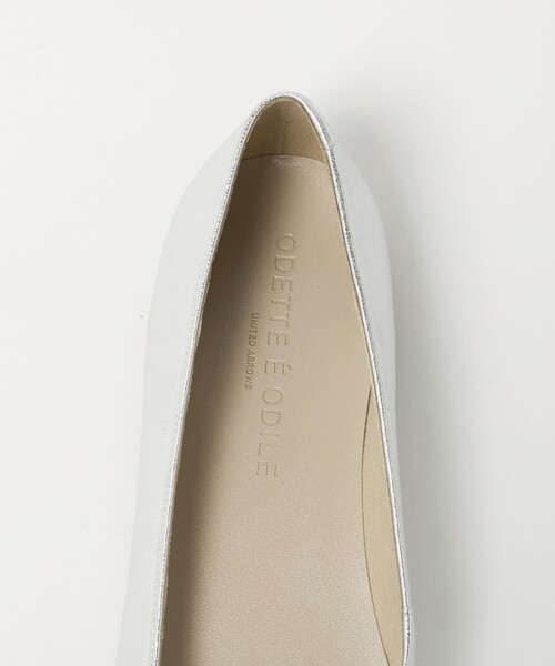 ODETTE E ODILE（オデットエオディール）の「ソフトVカット フラット15↓↑（パンプス・レディース・オフホワイト/シルバー/ベージュ・22.5cm/24.5cm/23cm/25cm/24cm/23.5cm/22cm）」の12枚目の写真