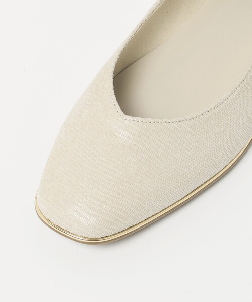 ODETTE E ODILE（オデットエオディール）の「ソフトVカット フラット15↓↑（パンプス・レディース・オフホワイト/シルバー/ベージュ・22.5cm/24.5cm/23cm/25cm/24cm/23.5cm/22cm）」の16枚目の写真