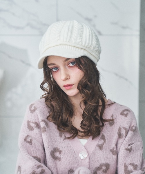 Lovilyn（ラヴィリン）の「ケーブルニットキャスケット（キャスケット・レディース・ブラック/ホワイト/ベージュ・FREE）」の4枚目の写真