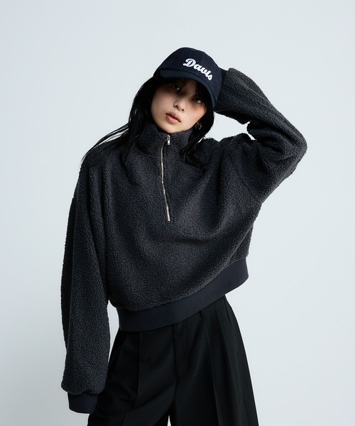 JEANASIS（ジーナシス）の「ボアハーフZIPショートプルオーバー/636273（スウェット・レディース・オフホワイト/チャコールグレー・FREE）」の2枚目の写真