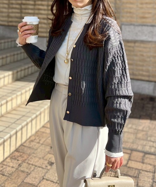 Emma Taylor（エマテイラー）の「ジオメトリックジャガードキーネックカーディガン（カーディガン/ボレロ・レディース・ブラック/ホワイト/チャコールグレー・FREE）」の14枚目の写真