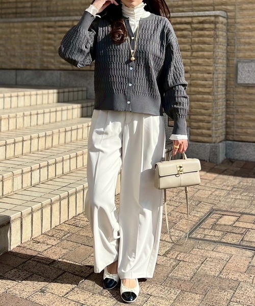 Emma Taylor（エマテイラー）の「ジオメトリックジャガードキーネックカーディガン（カーディガン/ボレロ・レディース・ブラック/ホワイト/チャコールグレー・FREE）」の16枚目の写真