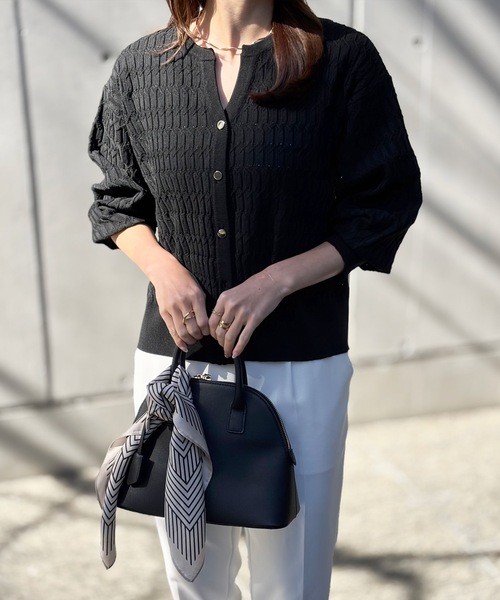 Emma Taylor（エマテイラー）の「ジオメトリックジャガードキーネックカーディガン（カーディガン/ボレロ・レディース・ブラック/ホワイト/チャコールグレー・FREE）」の10枚目の写真