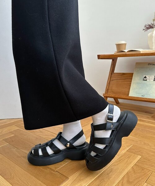 DISCOAT（ディスコート）の「グルカサボシューズ（その他シューズ・レディース・ベージュ/ブラウン/ブラック・MEDIUM/LARGE）」の2枚目の写真