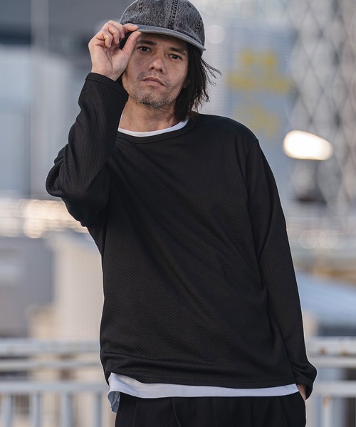 CAMBIO(カンビオ)の「mlt5563- ハニカムワッフルライクジャガード編みCNロンT(CA02-61208)(Tシャツ/カットソー・メンズ・ブラック/グレー/オフホワイト・M/L/XL)」の4枚目の写真