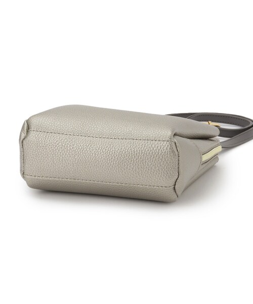 ITS'DEMO（イッツデモ）の「ベルト三層ミニショルダー（ショルダーバッグ・レディース・ブラック/ブロンズ/グレー/ライトベージュ・00）」の16枚目の写真