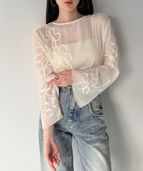 junoah（ジュノア）の「シアーフレアスリーブフラワーコード刺繍トップス（Tシャツ/カットソー・レディース・チャコール/アイボリー/ブラック・LARGE/MEDIUM/SMALL）」の12枚目の写真