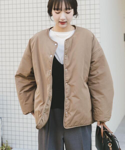 ITEMS URBANRESEARCH（アイテムズ アーバンリサーチ）の「テントシルエット中綿ブルゾン（ダウンジャケット/コート・レディース・ブラック/キャメル・FREE）」の3枚目の写真